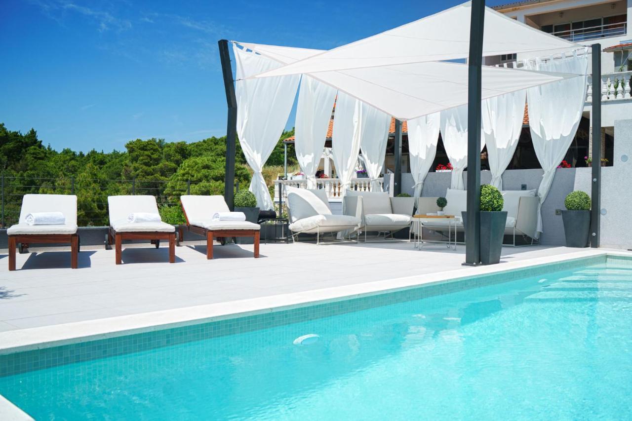Villa Gray Tribalj Extérieur photo